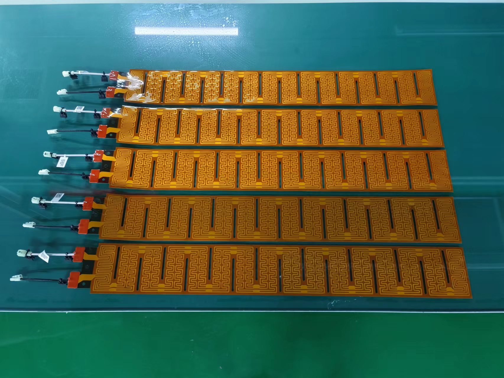 Polyimide heating film